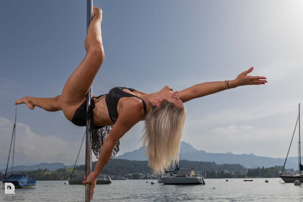 Pole-Fitness Stefi vor dem Pilatus
