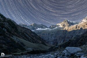 Sternspuren ueber dem Baerenhorn in den Urneralpen